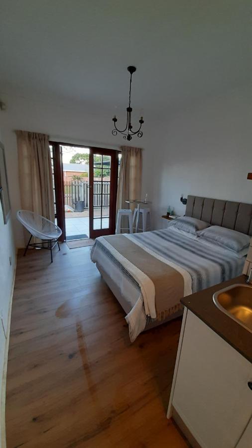 Longships Sanctuary Bed and Breakfast Plettenbergbaai Buitenkant foto