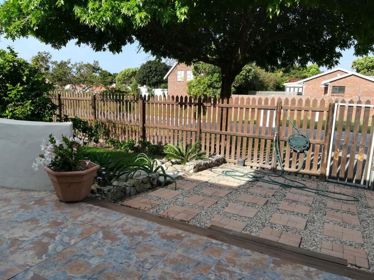 Longships Sanctuary Bed and Breakfast Plettenbergbaai Buitenkant foto